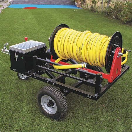 Slangvagn med batteridriven slangvinda
